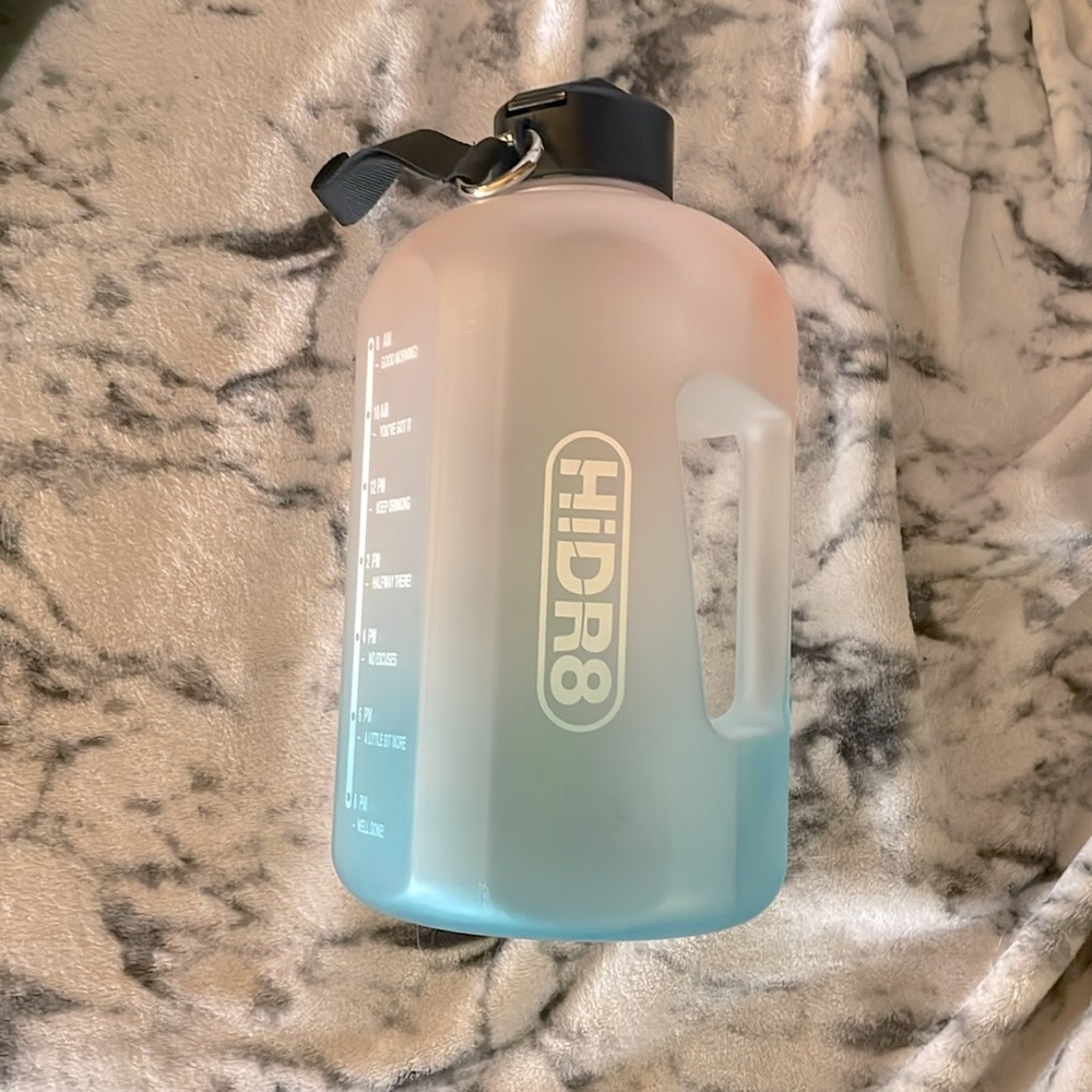 135oz water bottle
